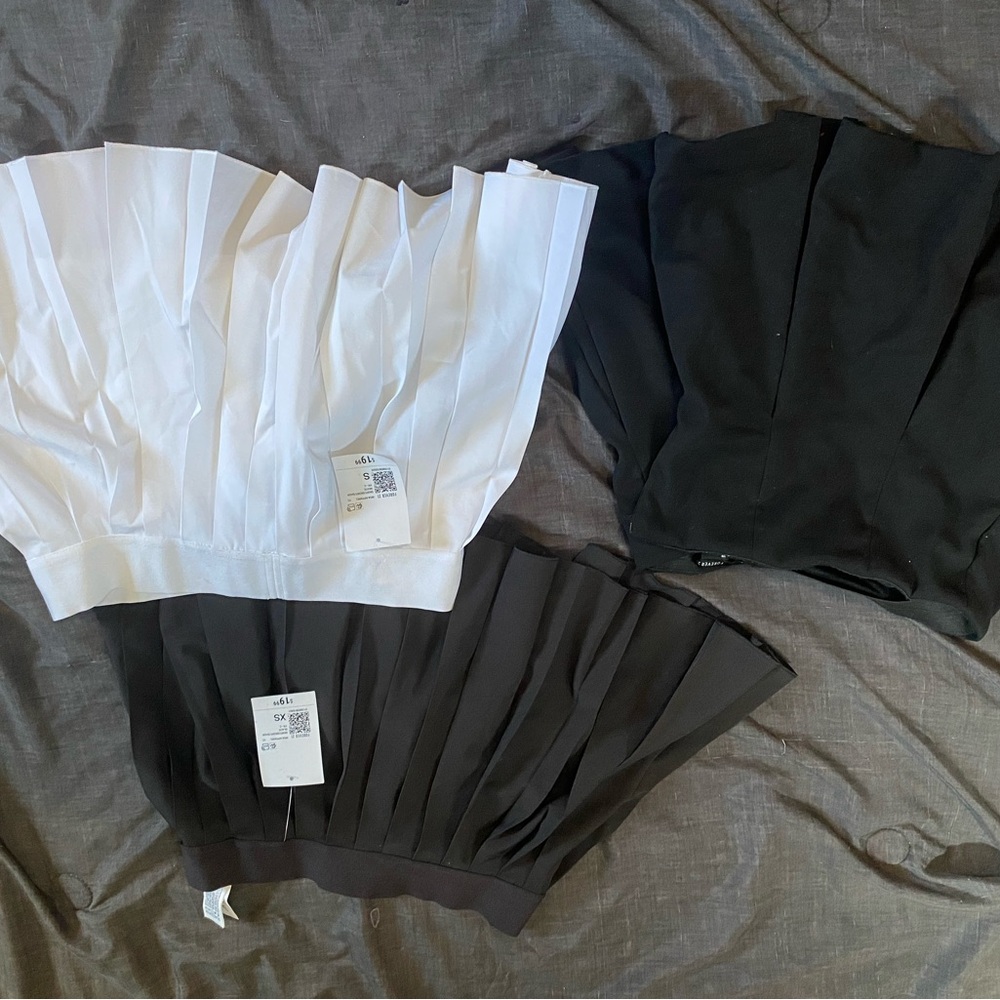 Forever 21 White and Black Mini Skirts